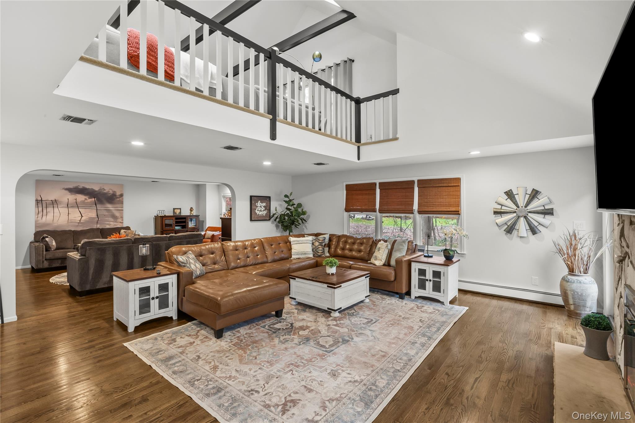 #18 photo, 142 Landing Meadow Road, Smithtown , NY 11787