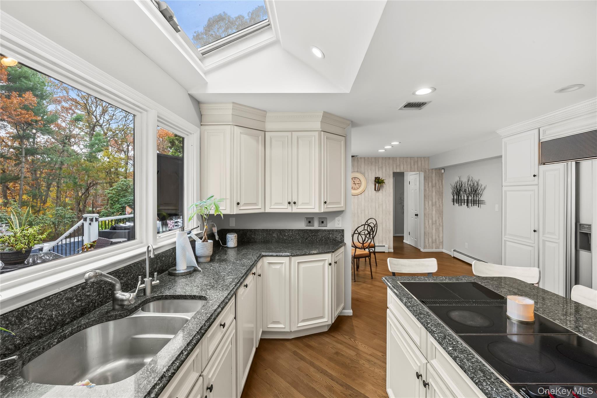 #20 photo, 142 Landing Meadow Road, Smithtown , NY 11787