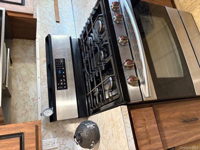 #2 photo, 15 Pierce Street, Hicksville , NY 11801