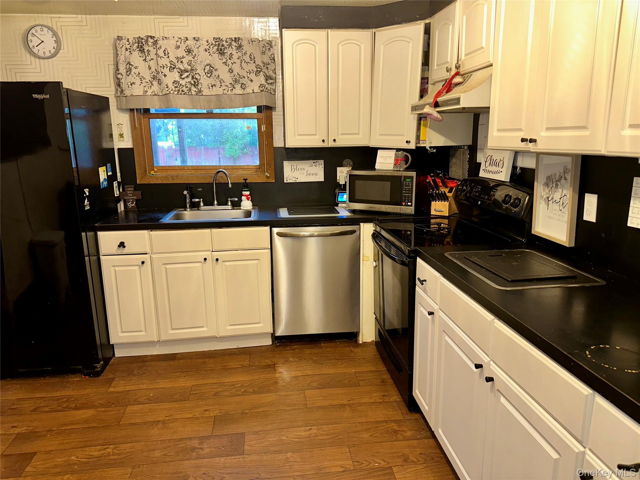 #6 photo, 27 Wedgewood Drive, Coram , NY 11727