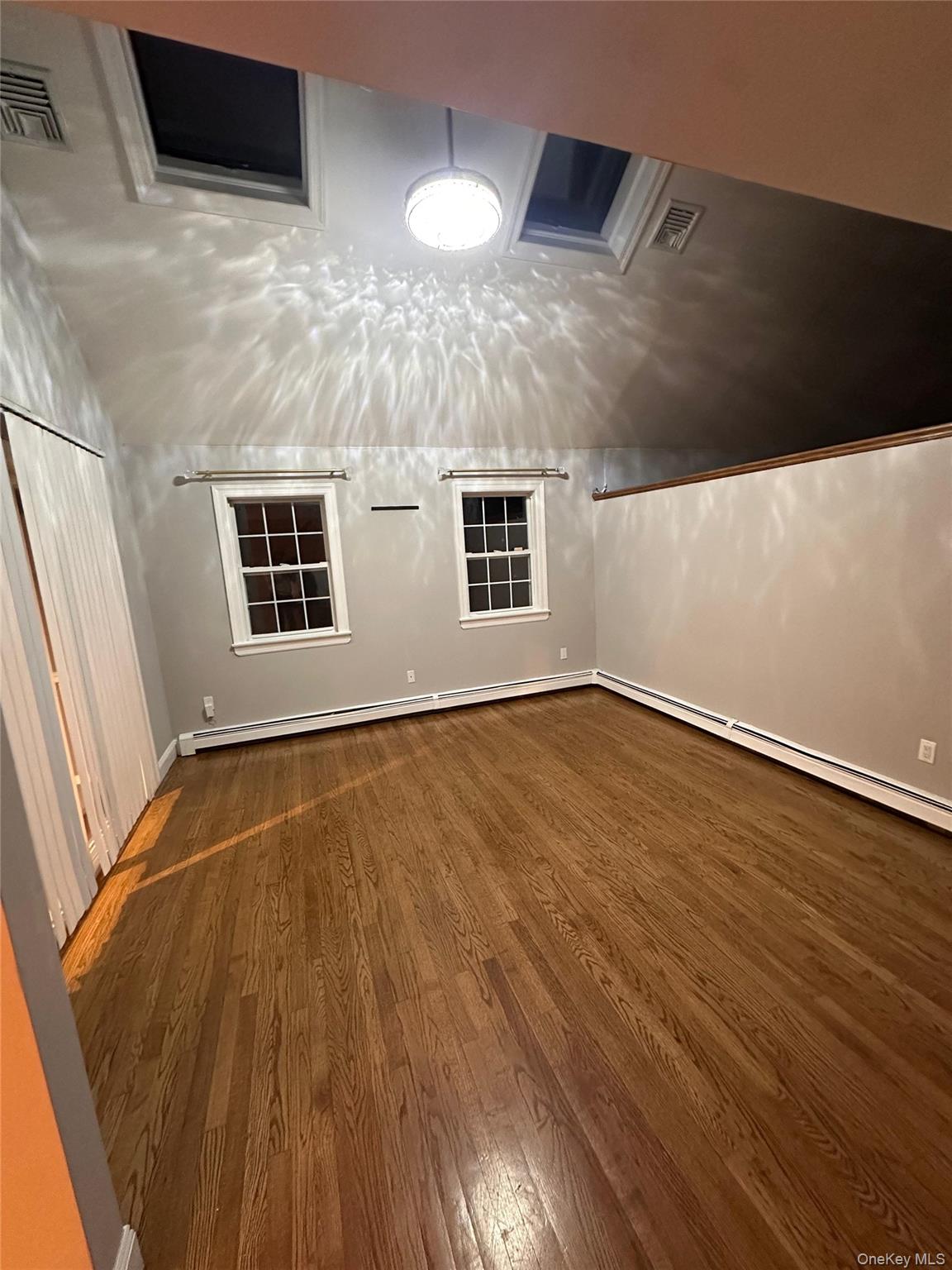 #13 photo, 95 Pine Street, سوفولك Port Jefferson Station , NY 11776