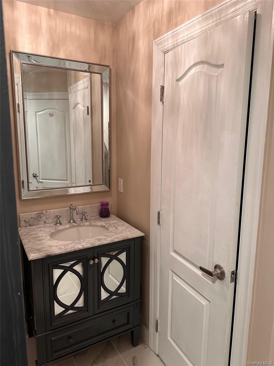 #17 photo, 95 Pine Street, سوفولك Port Jefferson Station , NY 11776