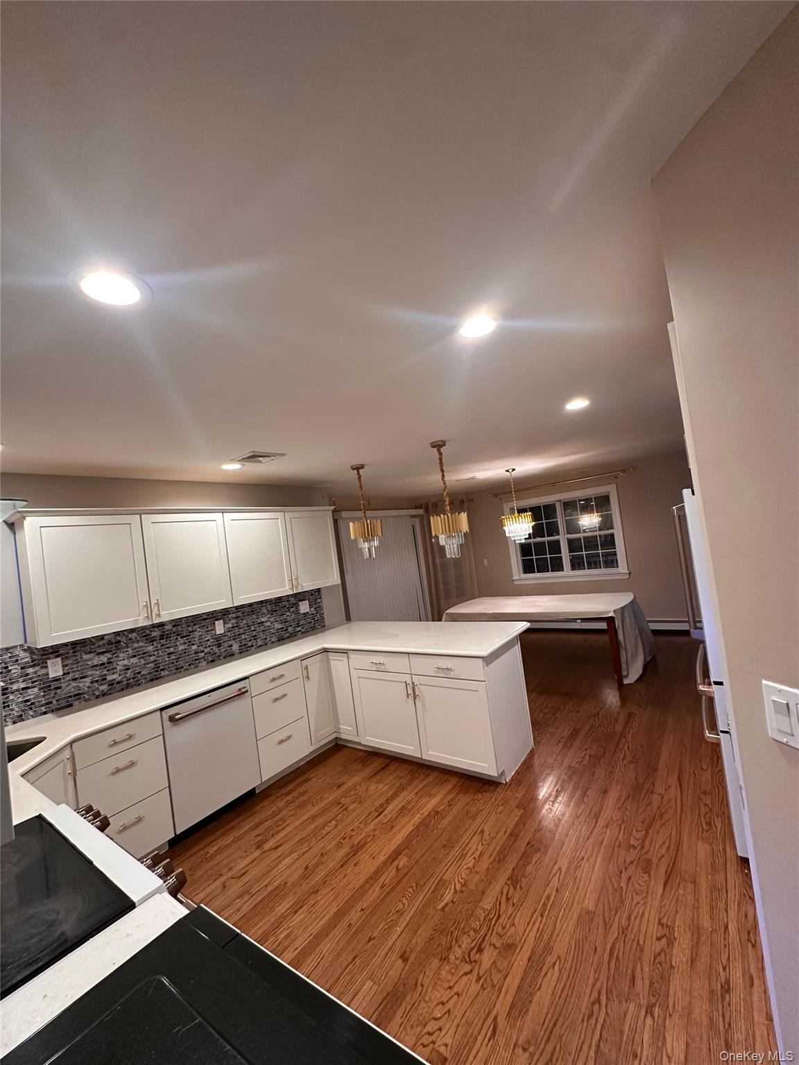 #9 photo, 95 Pine Street, سوفولك Port Jefferson Station , NY 11776