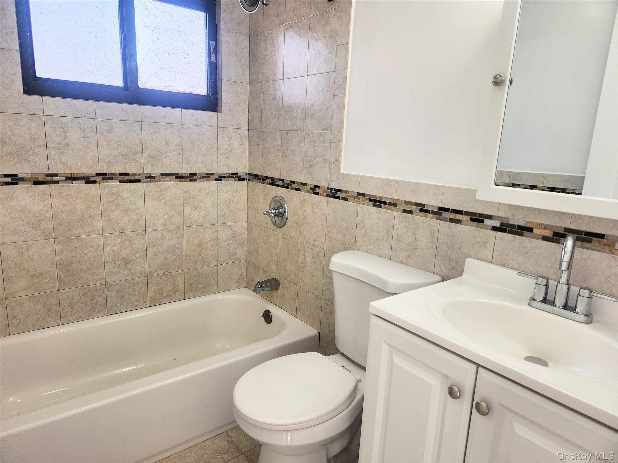 #2 photo, 27 Gordon Avenue, West Babylon , NY 11704