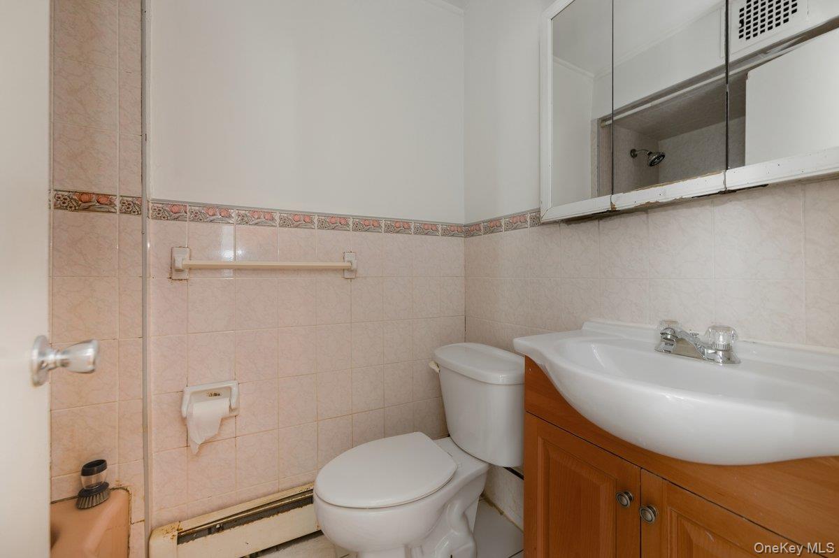 #2 photo, 8754 110th Street, Richmond Hill , NY 11418