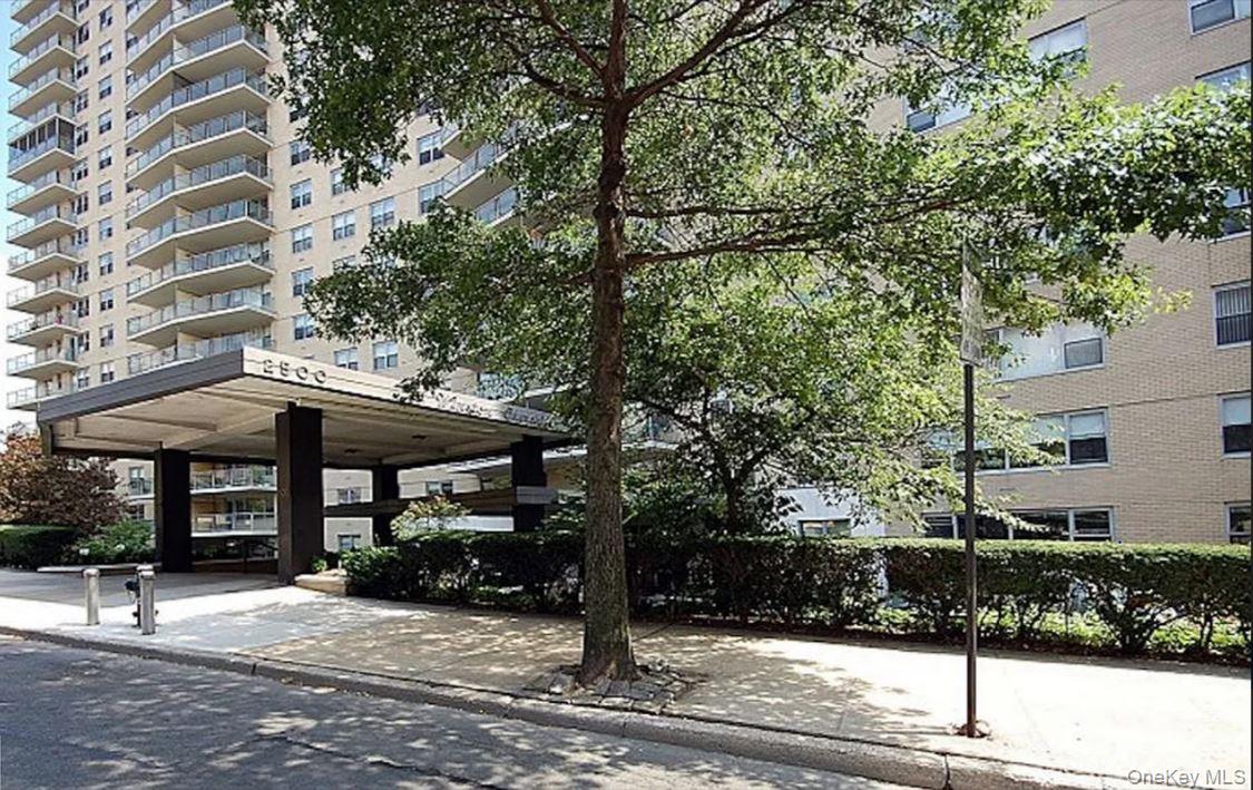 #20 photo, 2500 Johnson Avenue, Bronx , NY 10463