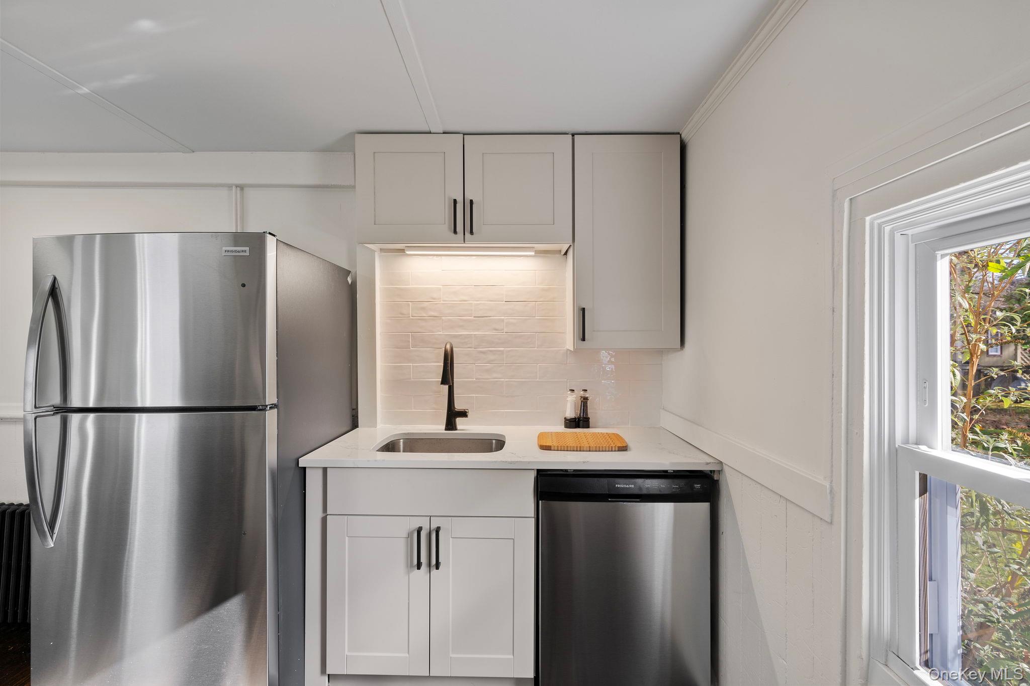 #10 photo, 10 Albertson Street, Hyde Park , NY 12538