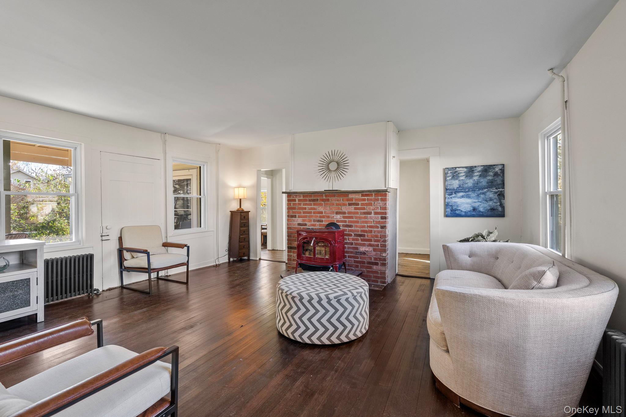 #3 photo, 10 Albertson Street, Hyde Park , NY 12538