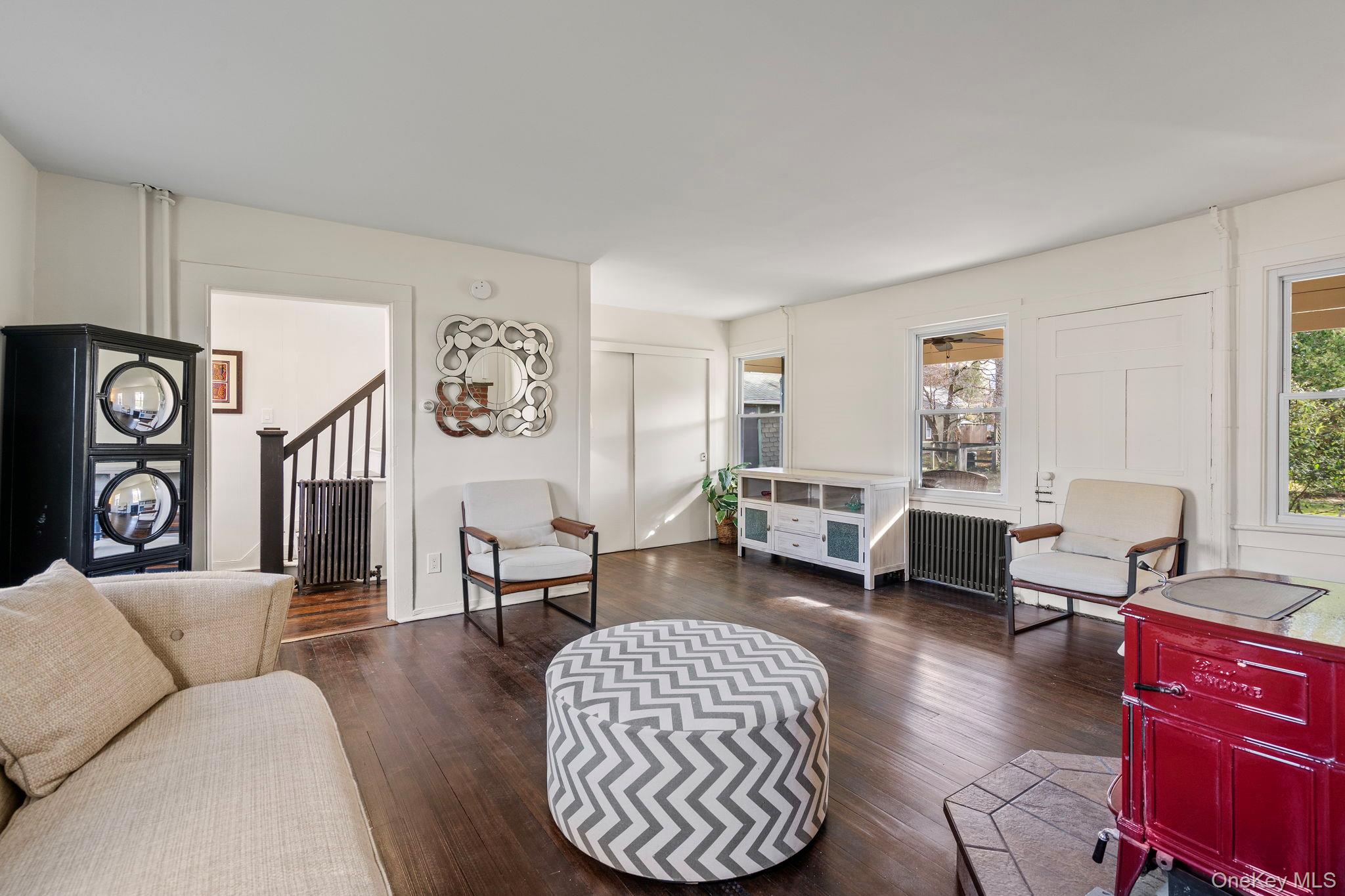 #6 photo, 10 Albertson Street, Hyde Park , NY 12538