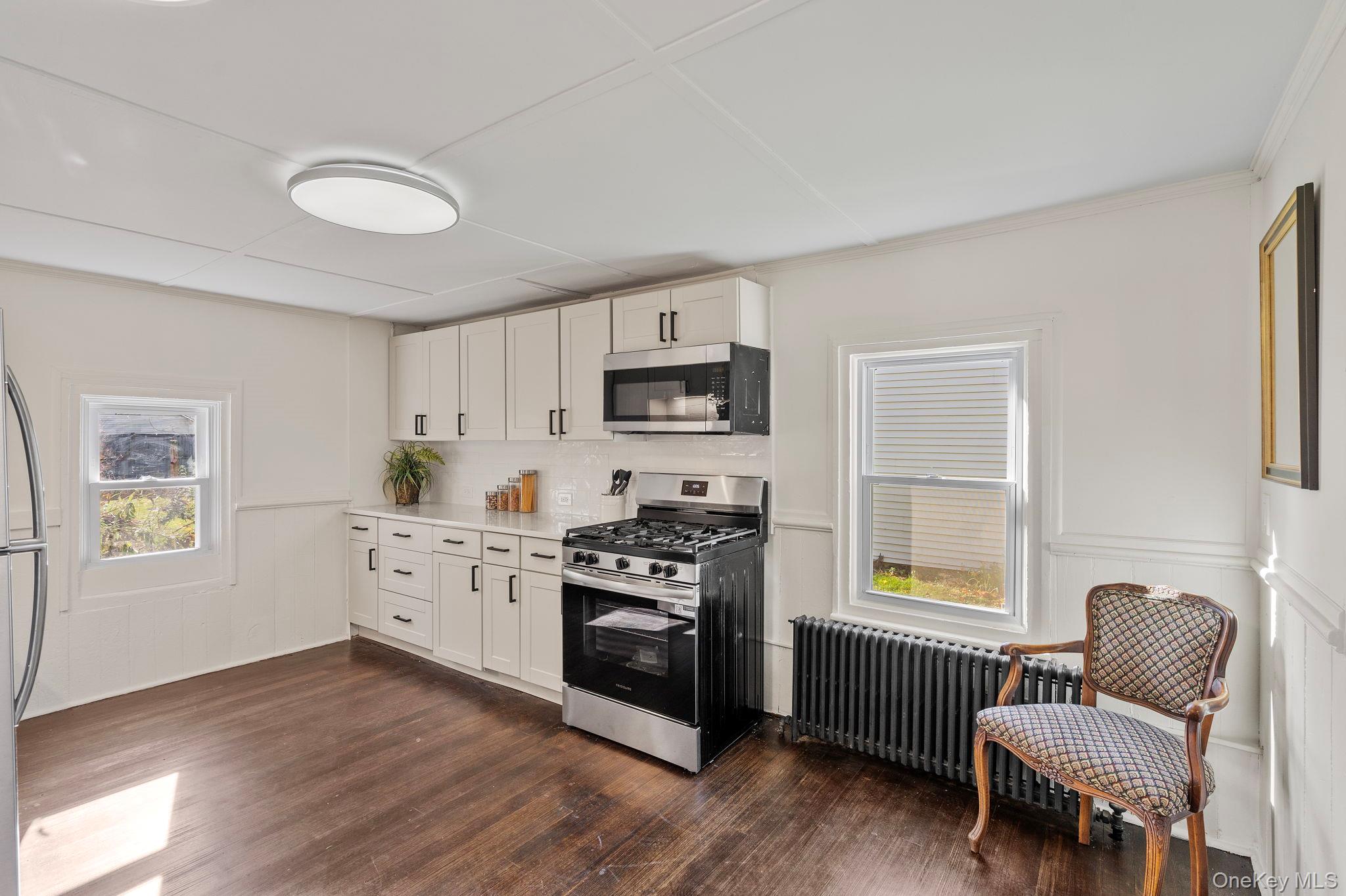 #7 photo, 10 Albertson Street, Hyde Park , NY 12538