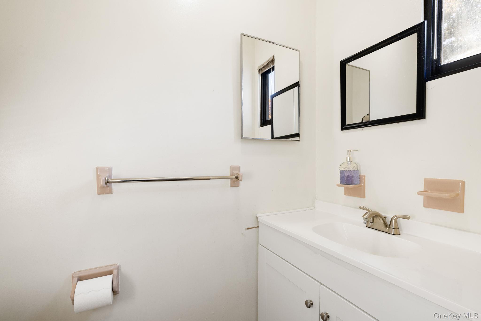 #4 photo, 505 Country Club Lane, Pomona , NY 10970