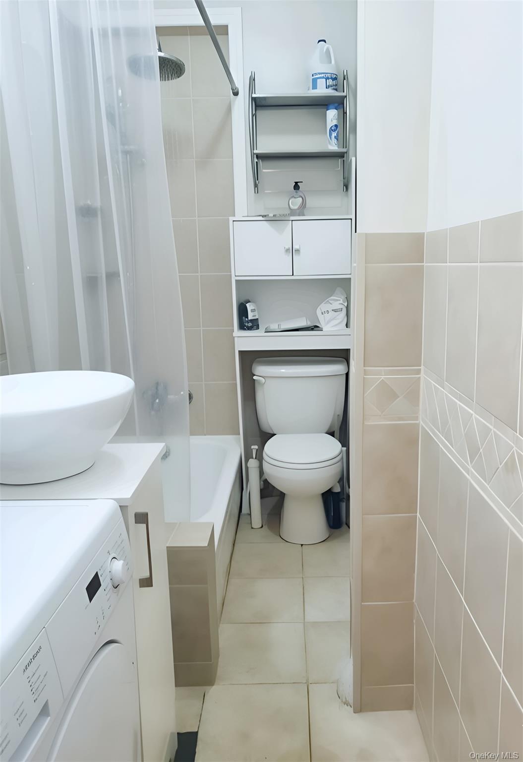 #11 photo, 324 E 50th Street, New York (Manhattan) , NY 10022