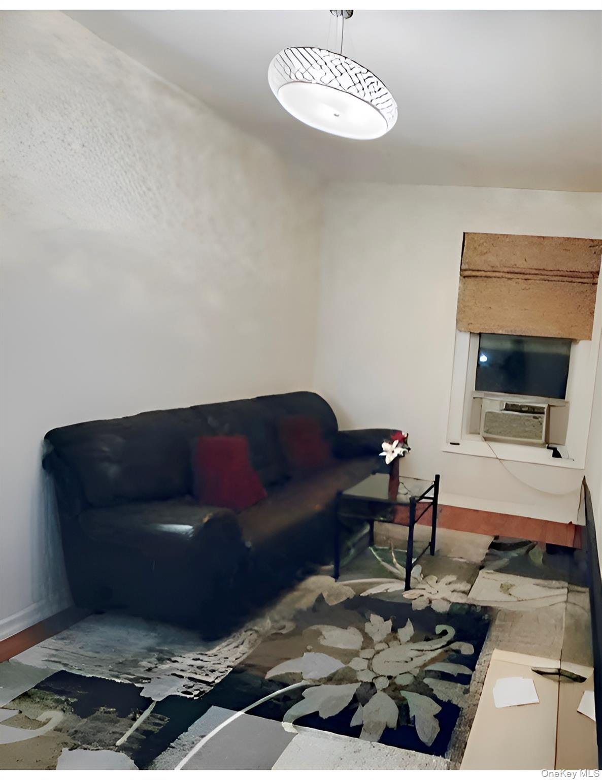 #7 photo, 324 E 50th Street, New York (Manhattan) , NY 10022