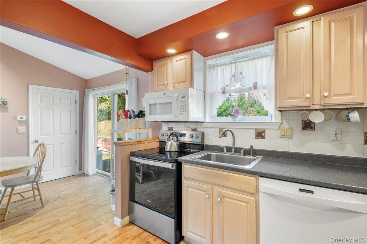 #16 photo, 5 Spruce Street, Lake Peekskill , NY 10537