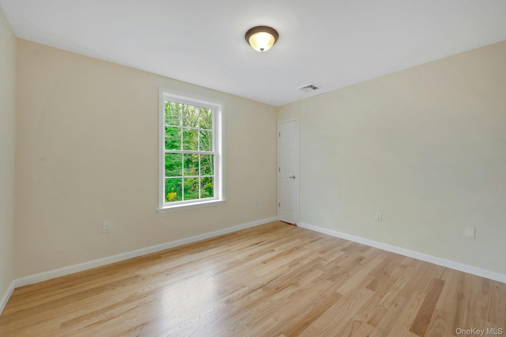 #16 photo, 207 Grand Street, Mamaroneck , NY 10543