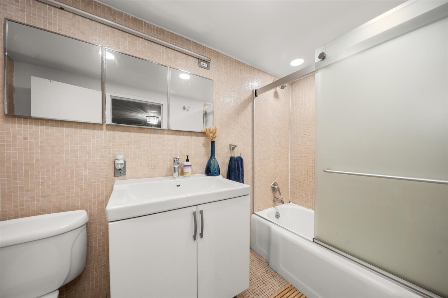 #12 photo, New York City, Chelsea , NY 10001