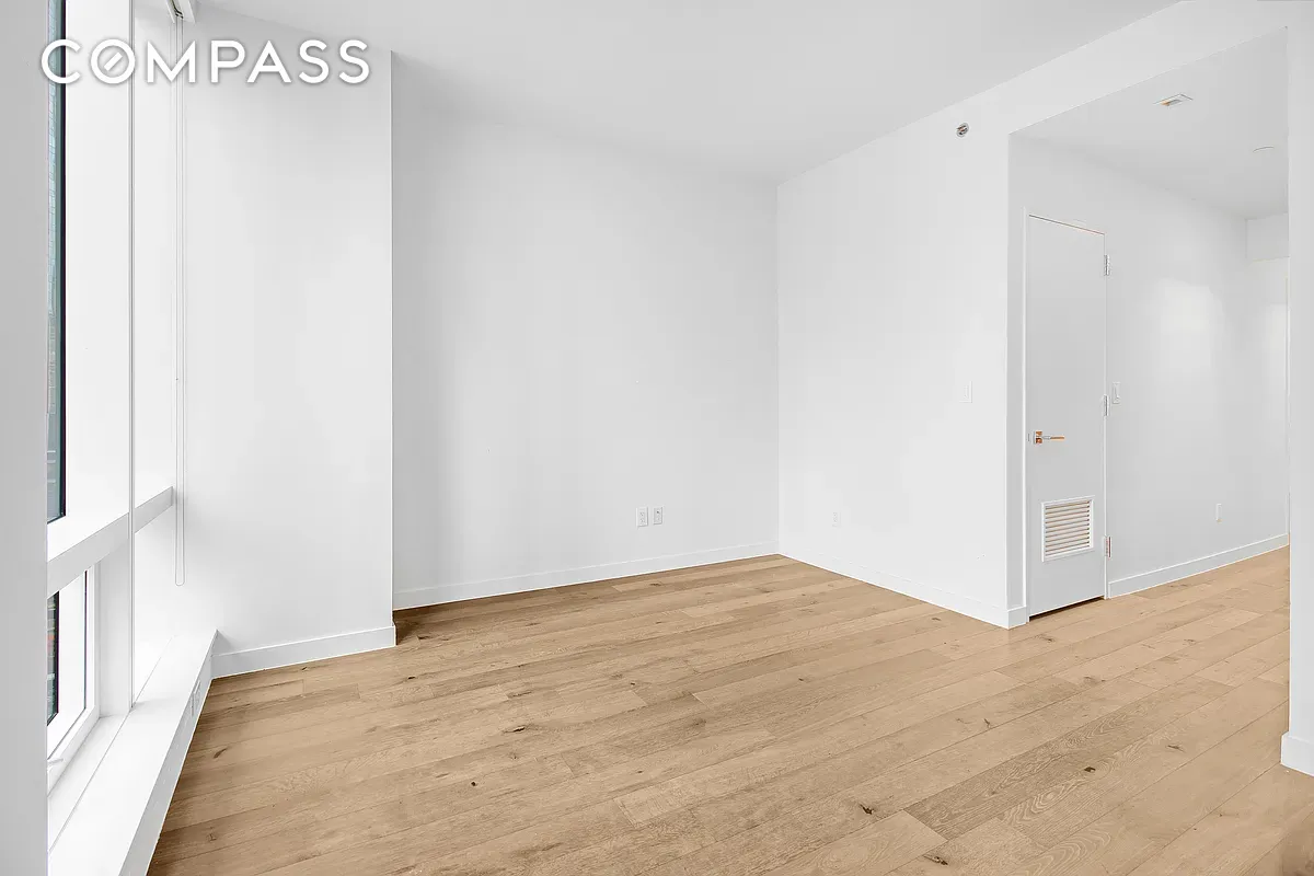 #4 photo, 325 Lexington Avenue, Murray Hill , NY 10016