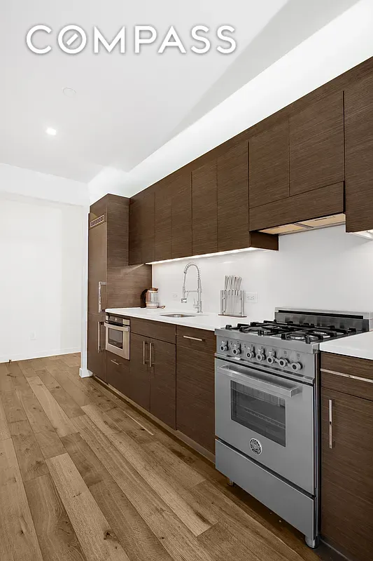 #7 photo, 325 Lexington Avenue, Murray Hill , NY 10016