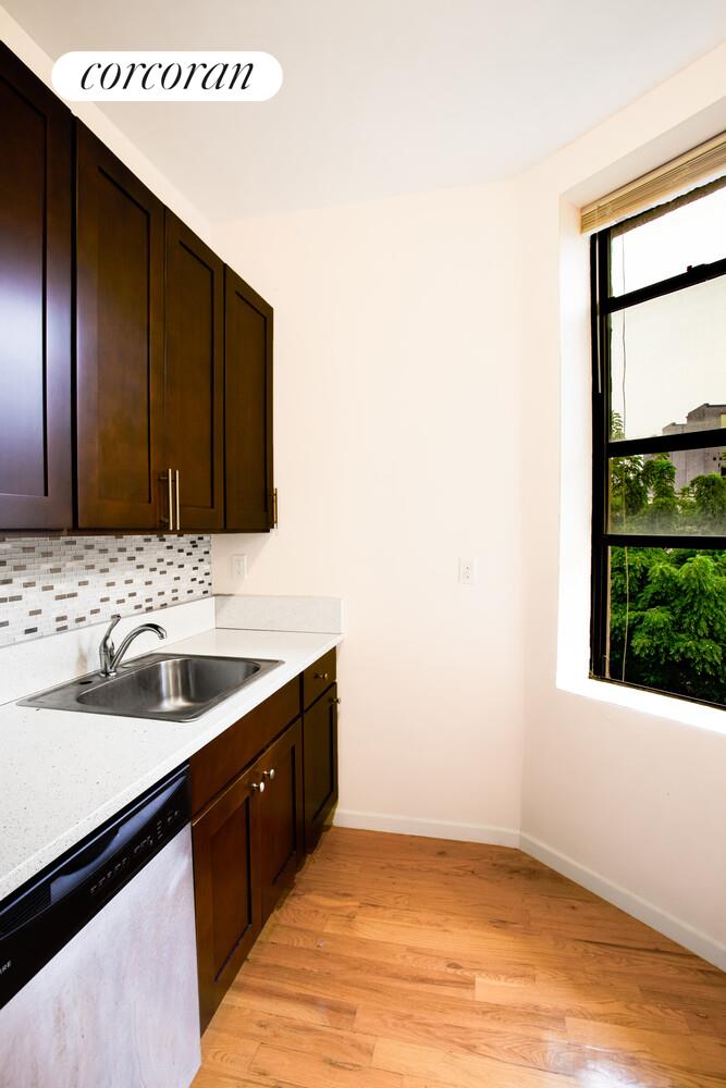 #17 photo, 194 VERNON Avenue, Bedford-Stuyvesant , NY 11206