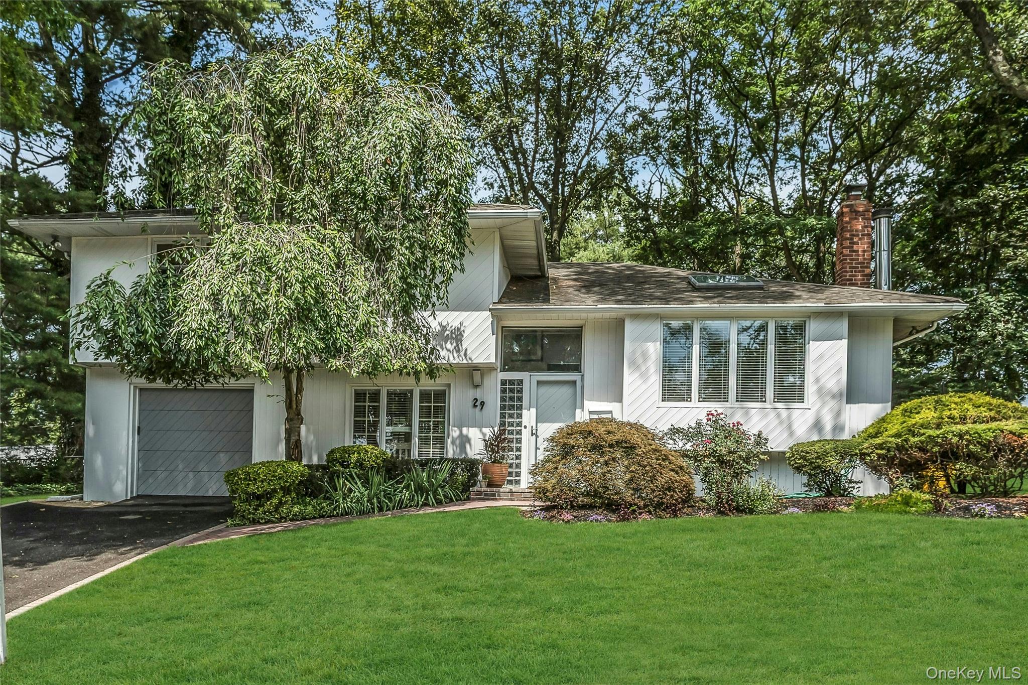 #1 photo, 29 Elmwood Court, Plainview , NY 11803