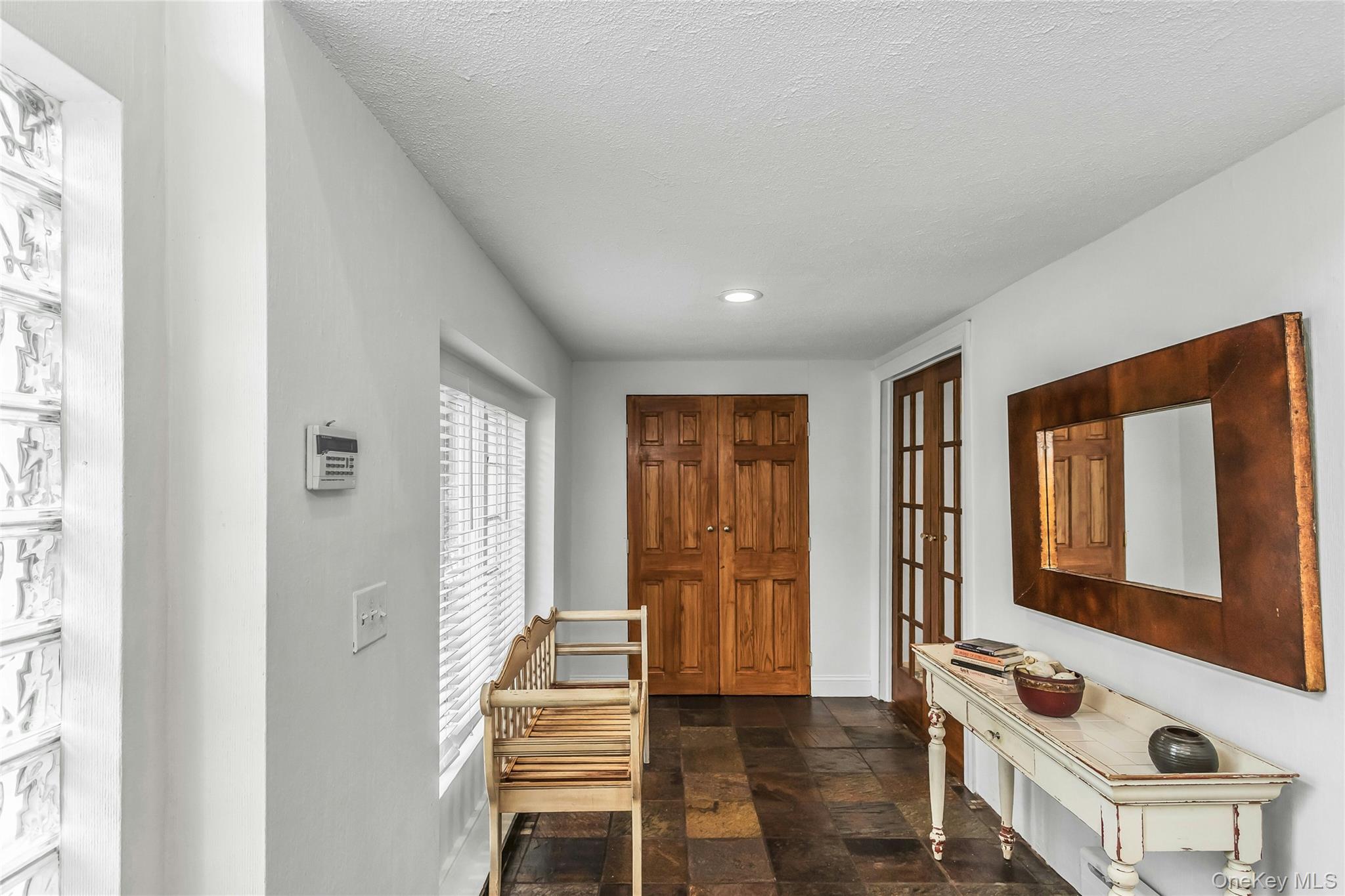 #11 photo, 29 Elmwood Court, Plainview , NY 11803