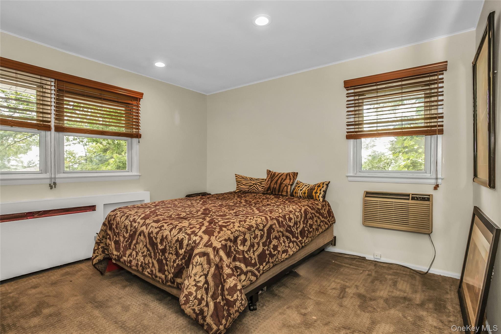 #17 photo, 29 Elmwood Court, Plainview , NY 11803