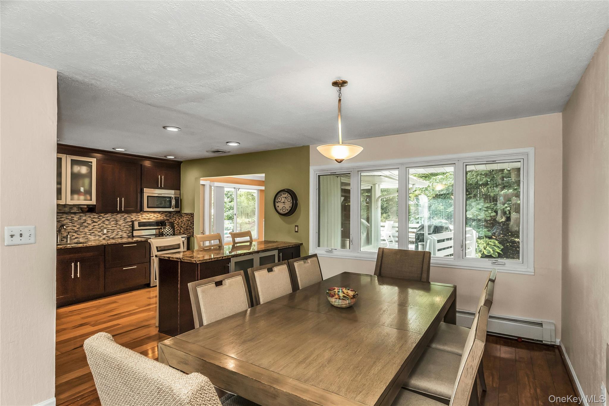 #6 photo, 29 Elmwood Court, Plainview , NY 11803