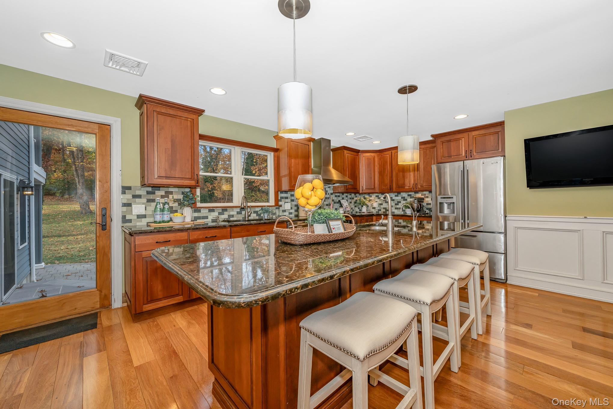 #11 photo, 23 Willoughby Path, East Northport , NY 11731