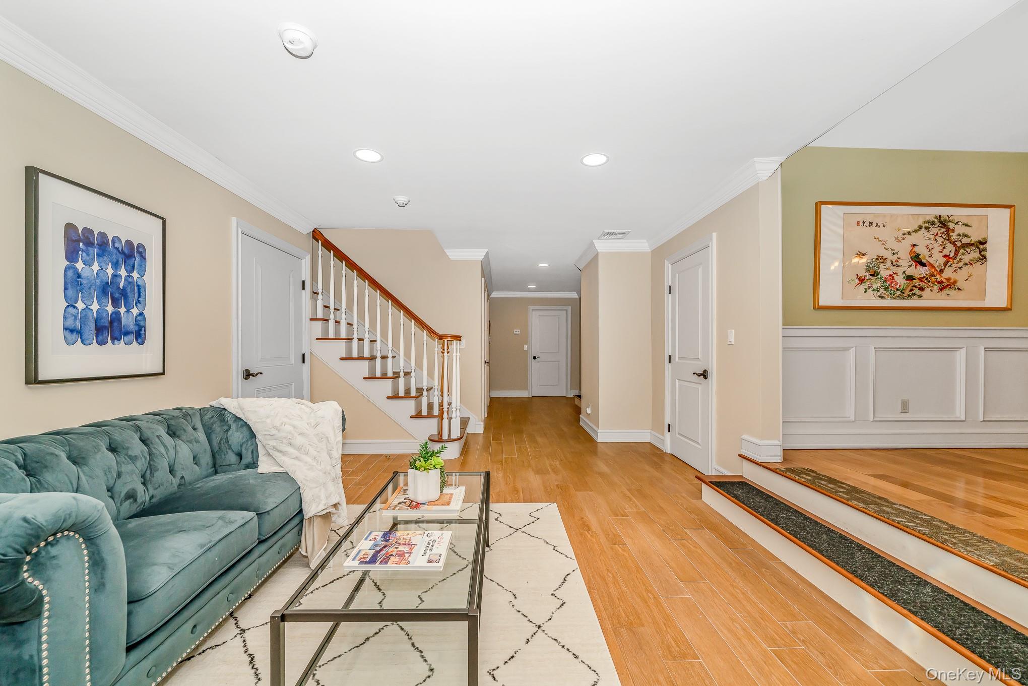 #19 photo, 23 Willoughby Path, East Northport , NY 11731