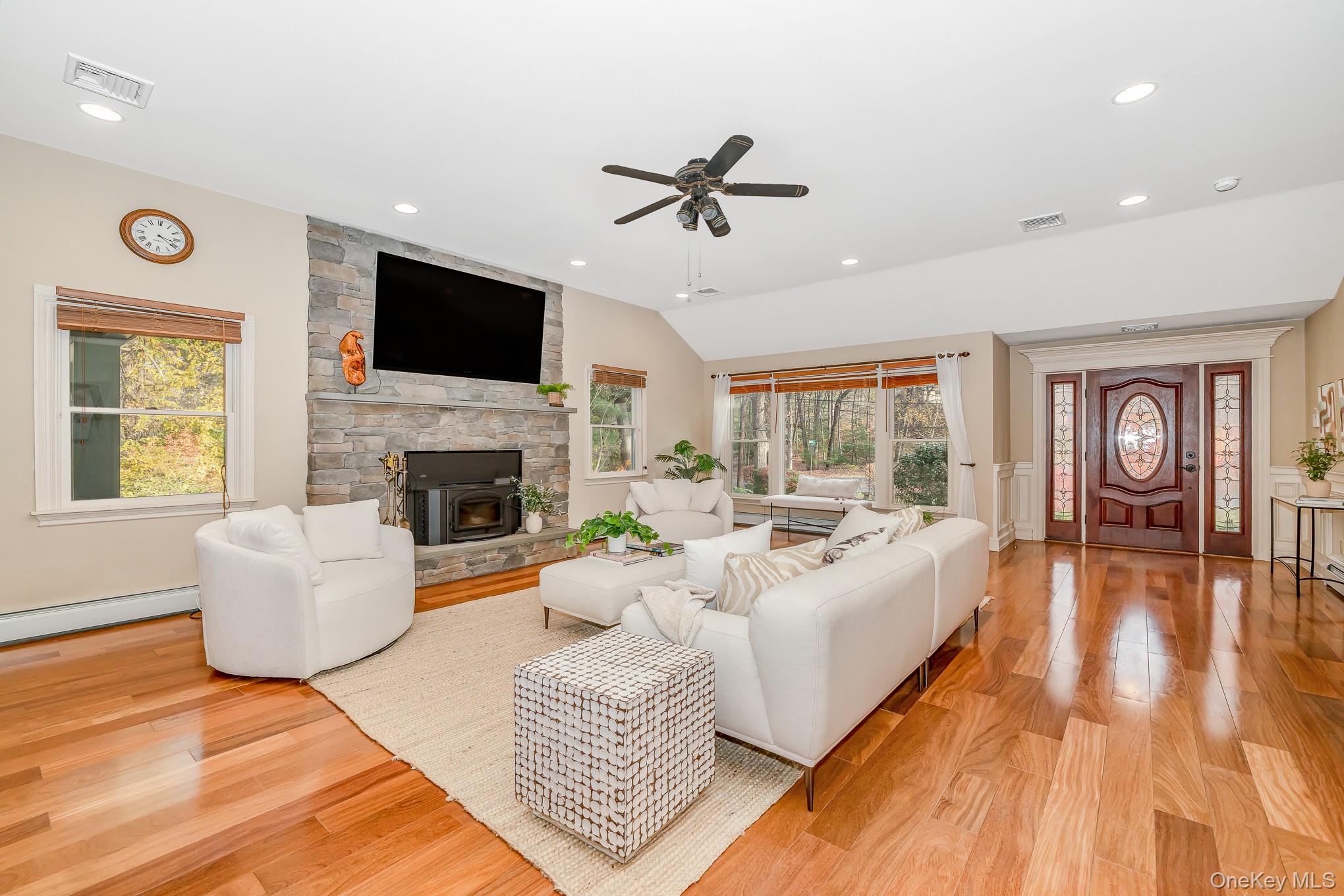 #6 photo, 23 Willoughby Path, East Northport , NY 11731