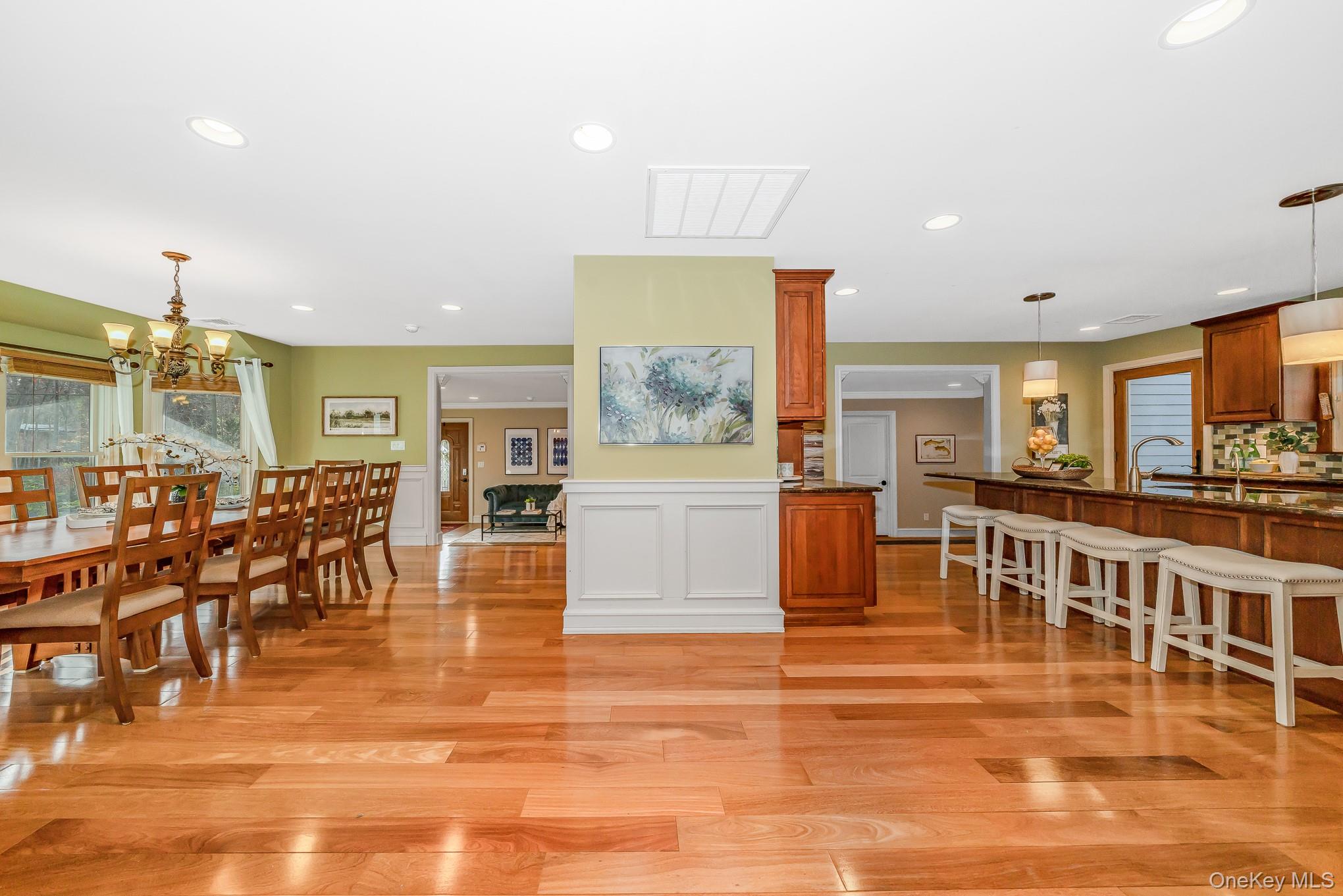 #9 photo, 23 Willoughby Path, East Northport , NY 11731