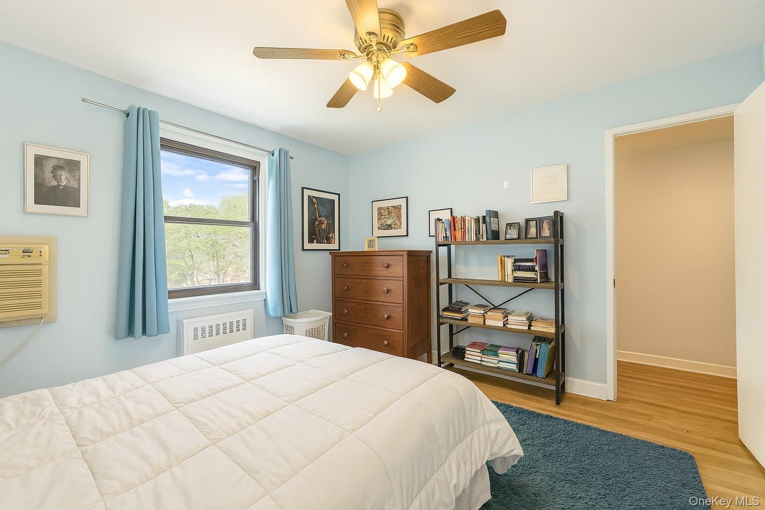 #6 photo, 6 W West Mill Drive, Great Neck , NY 11021