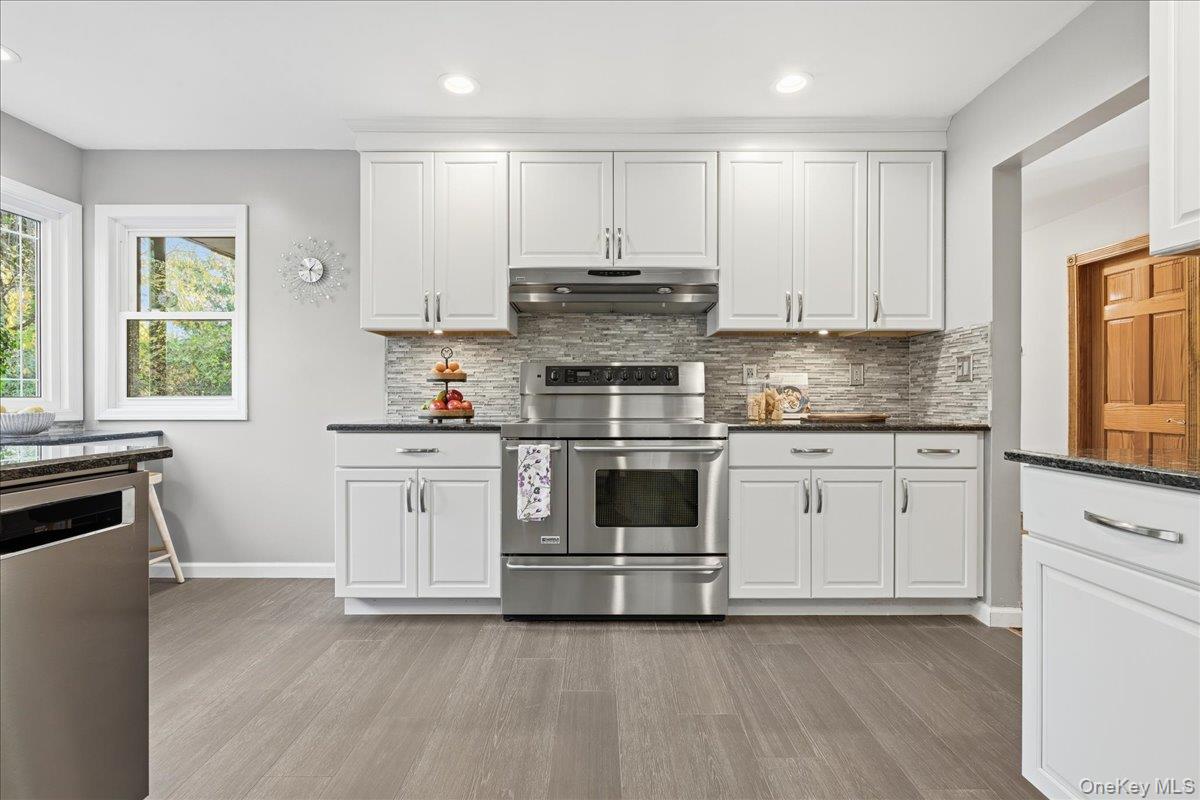 #13 photo, 89 Woodsome Road, Babylon , NY 11702