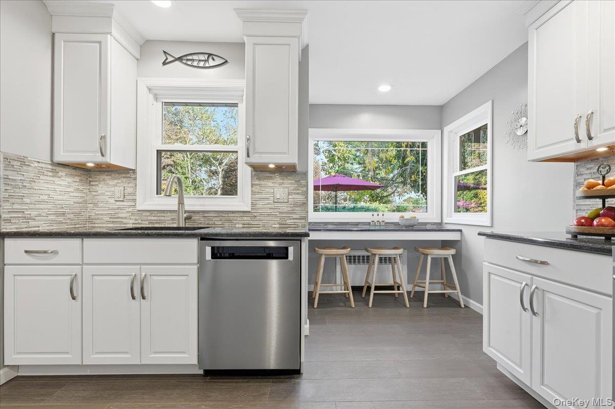 #16 photo, 89 Woodsome Road, Babylon , NY 11702