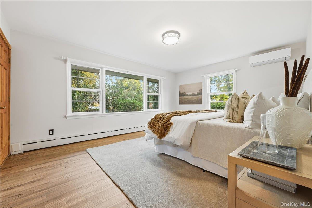 #18 photo, 89 Woodsome Road, Babylon , NY 11702