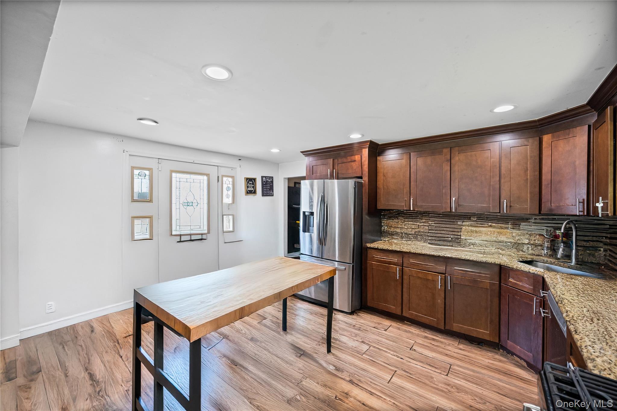 #10 photo, 1113 Joselson Avenue, Bay Shore , NY 11706