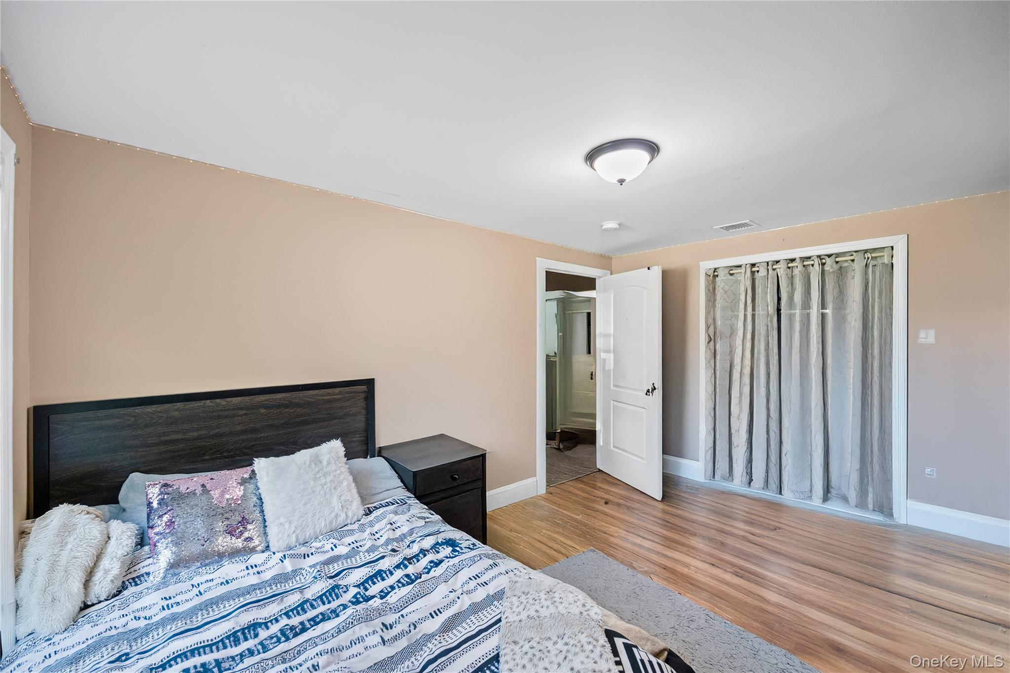 #13 photo, 1113 Joselson Avenue, Bay Shore , NY 11706