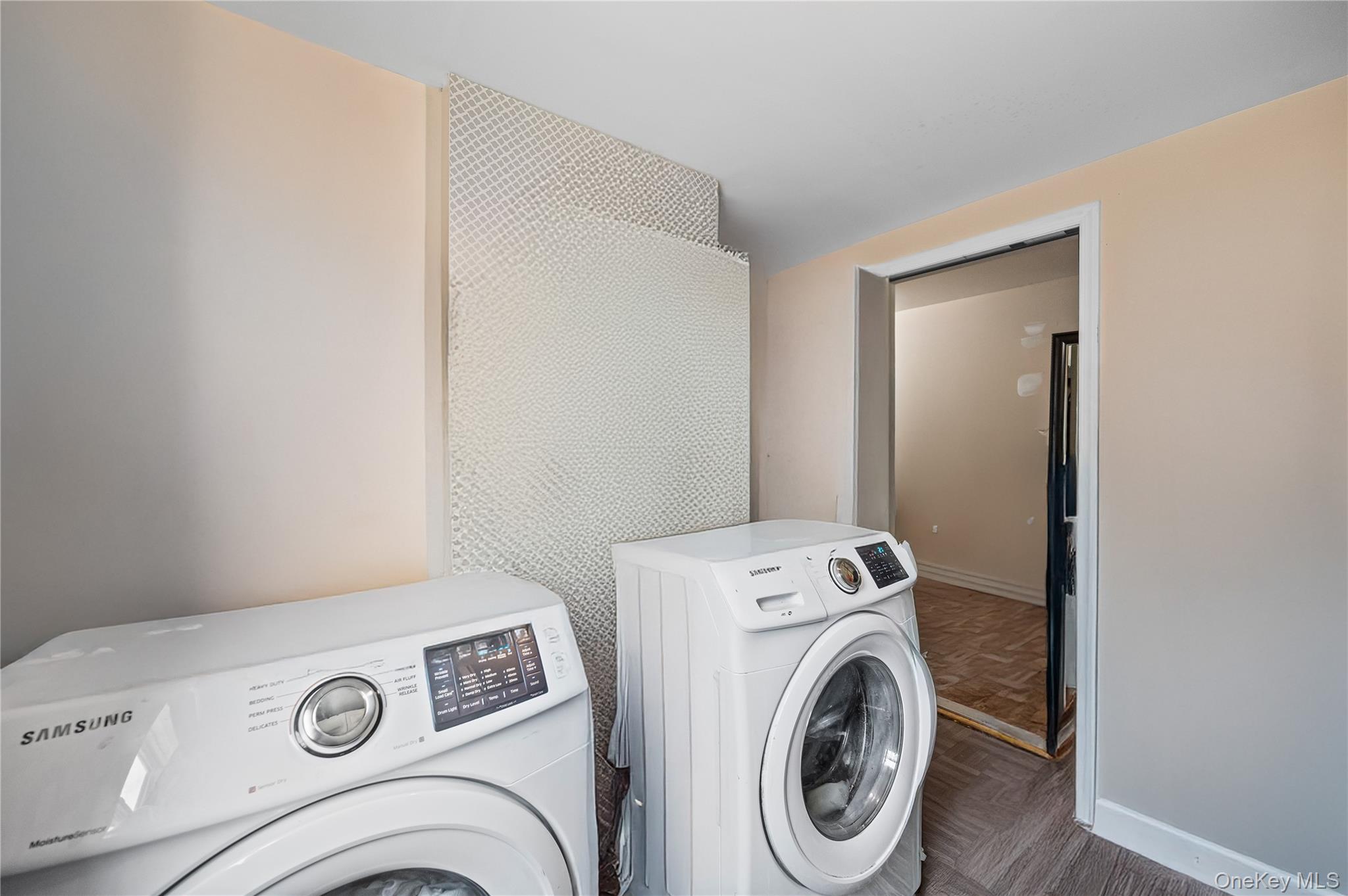 #18 photo, 1113 Joselson Avenue, Bay Shore , NY 11706