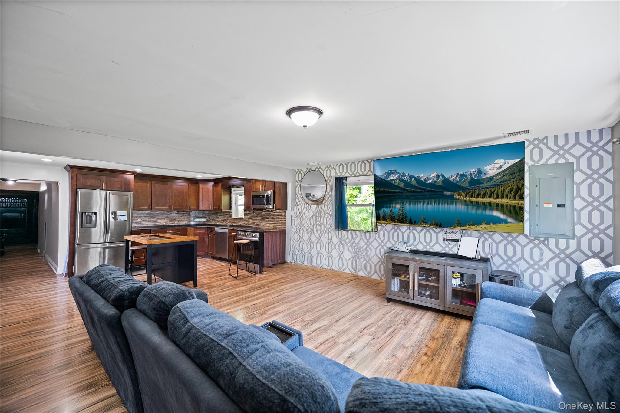 #5 photo, 1113 Joselson Avenue, Bay Shore , NY 11706