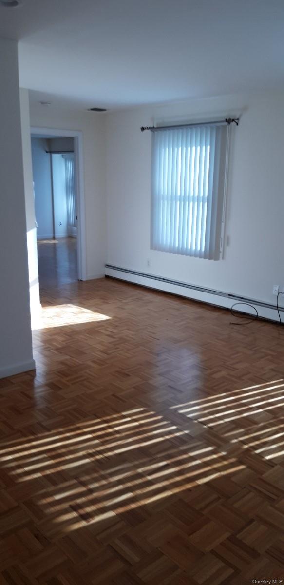 #4 photo, 28 Ledgewood Circle, East Setauket , NY 11733