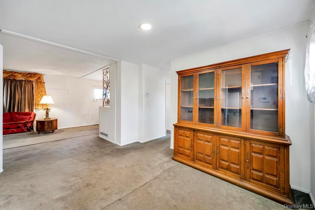 #11 photo, 4 Hope Drive, Plainview , NY 11803