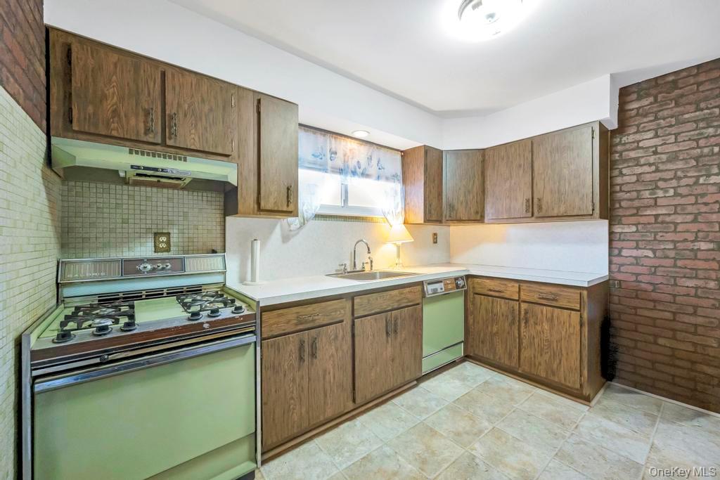 #18 photo, 4 Hope Drive, Plainview , NY 11803