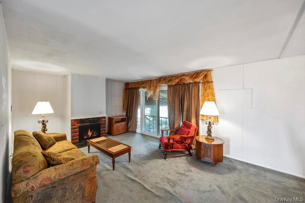 #4 photo, 4 Hope Drive, Plainview , NY 11803