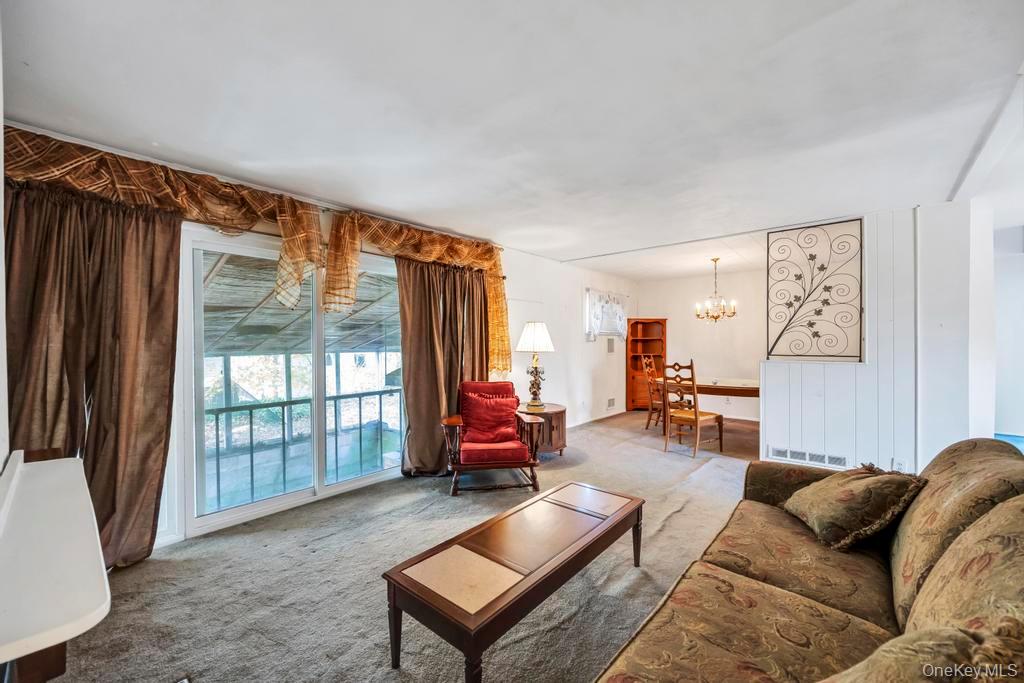 #6 photo, 4 Hope Drive, Plainview , NY 11803