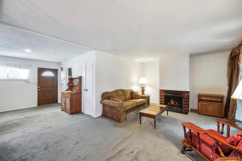 #7 photo, 4 Hope Drive, Plainview , NY 11803