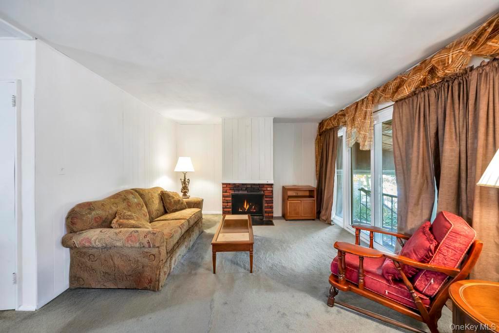 #8 photo, 4 Hope Drive, Plainview , NY 11803