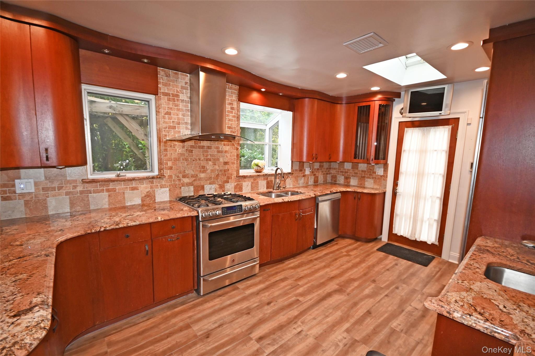 #3 photo, 14 Nirvana Avenue, Great Neck , NY 11023