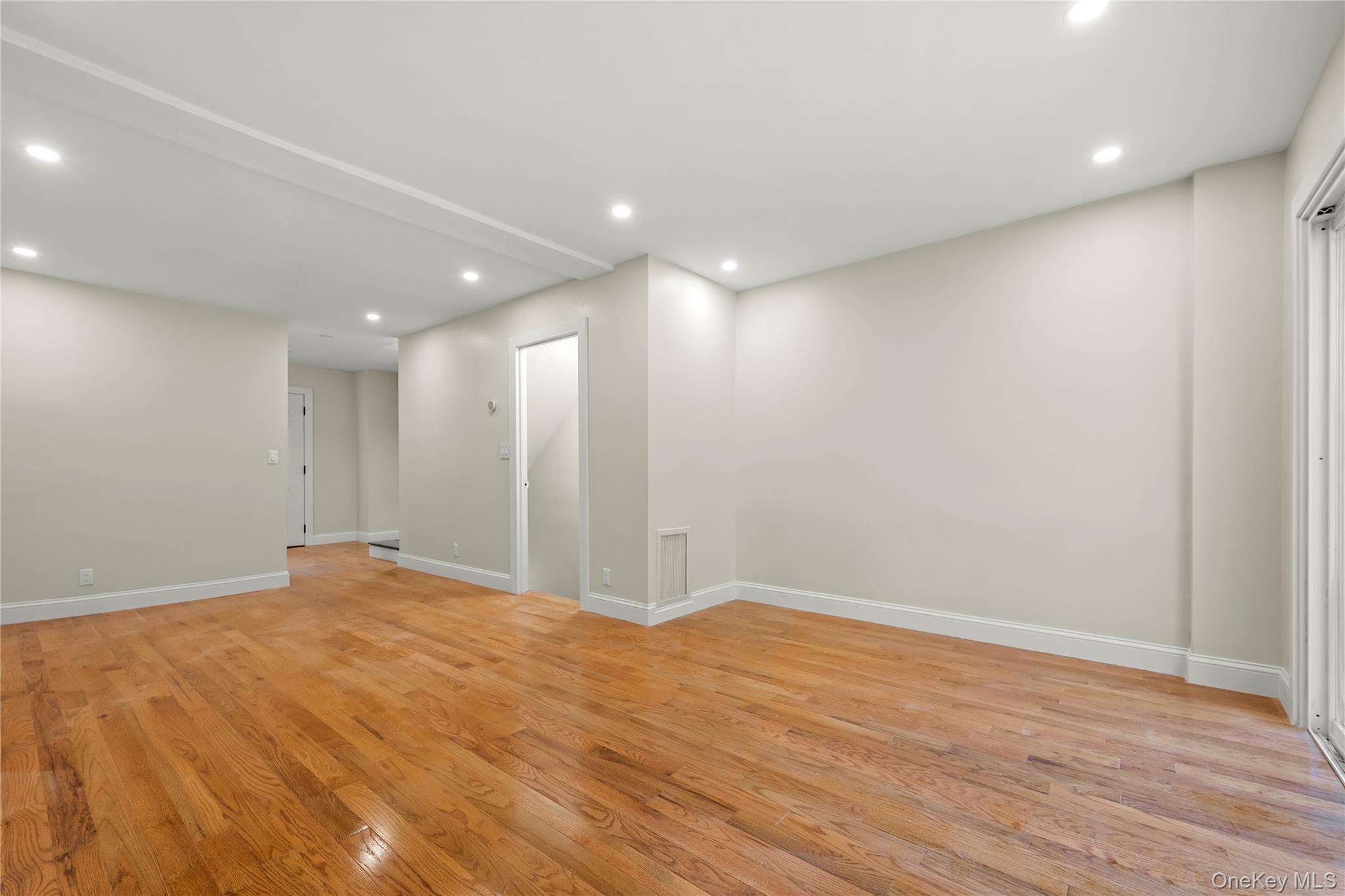 #19 photo, 1128 Forest Avenue, Bronx , NY 10456