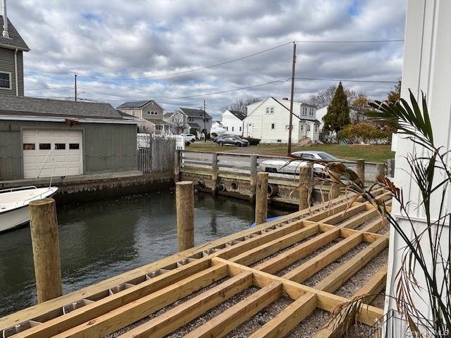 #18 photo, 461 1st Avenue, Lindenhurst , NY 11757