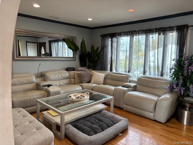 #2 photo, 461 1st Avenue, Lindenhurst , NY 11757